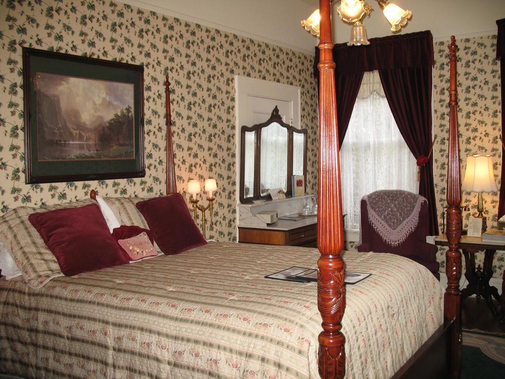 Lion And The Rose Victorian Guest House Portland Exterior foto